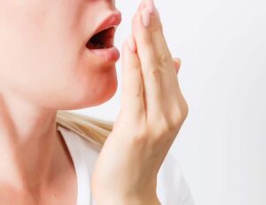 秋葉原の歯医者、スマイルデザインデンタルクリニック秋葉原で、歯の神経を抜いたあとの違和感について解説