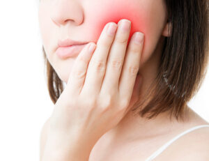 秋葉原の歯医者、スマイルデザインデンタルクリニック秋葉原で、痛みがなかった歯が治療後に痛くなったのはなぜ？原因や対処法を解説