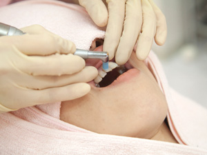 秋葉原の歯医者、スマイルデザインデンタルクリニック秋葉原で、歯科恐怖症の克服について解説